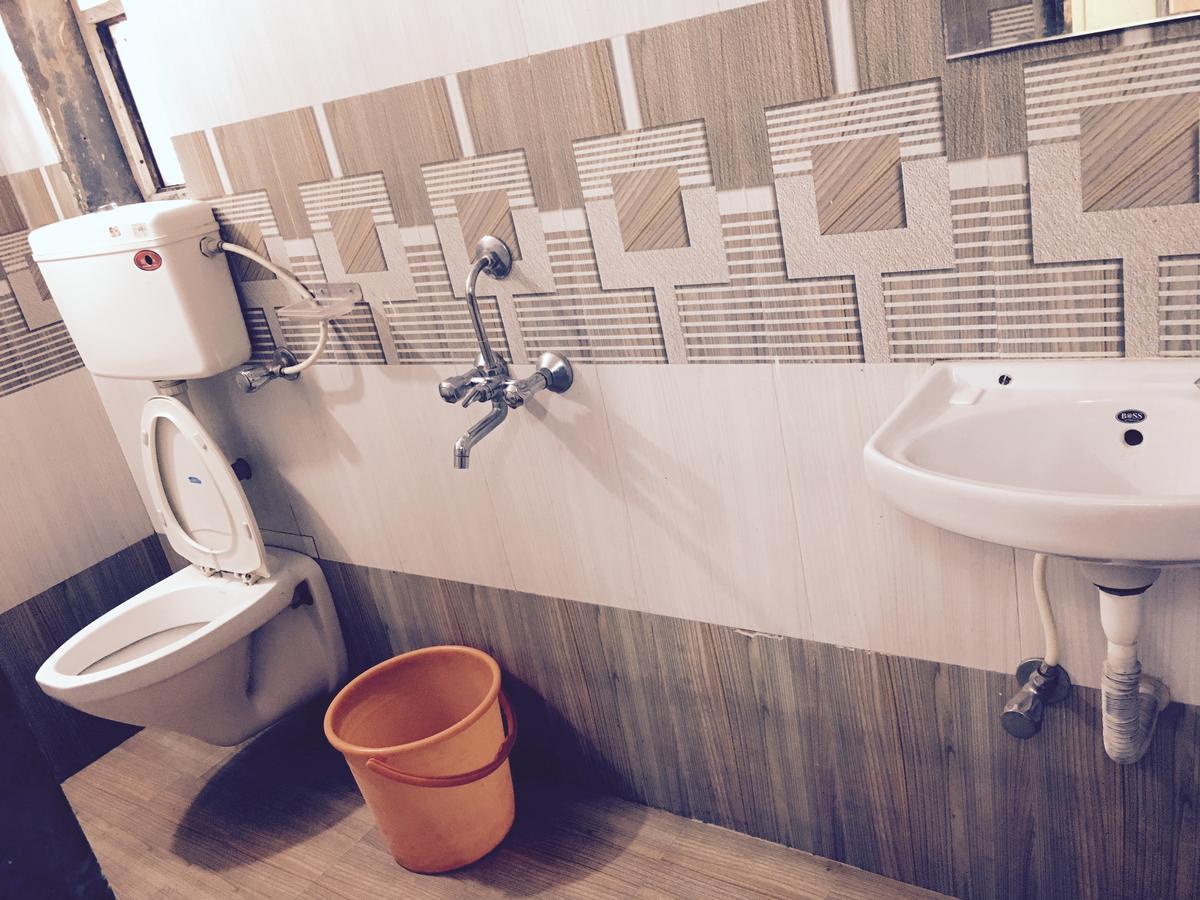 מת'ראן Hotel Madhumalti מראה חיצוני תמונה
