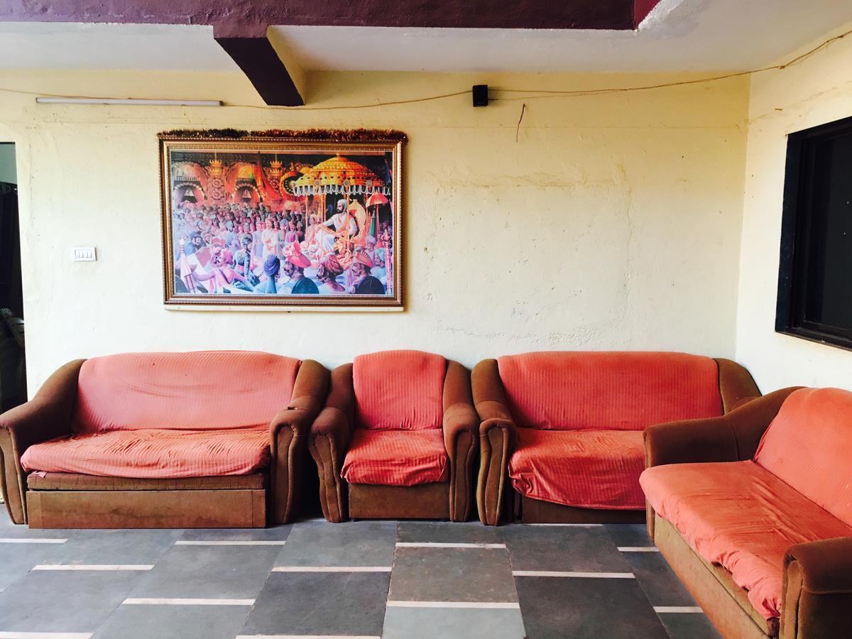 מת'ראן Hotel Madhumalti מראה חיצוני תמונה